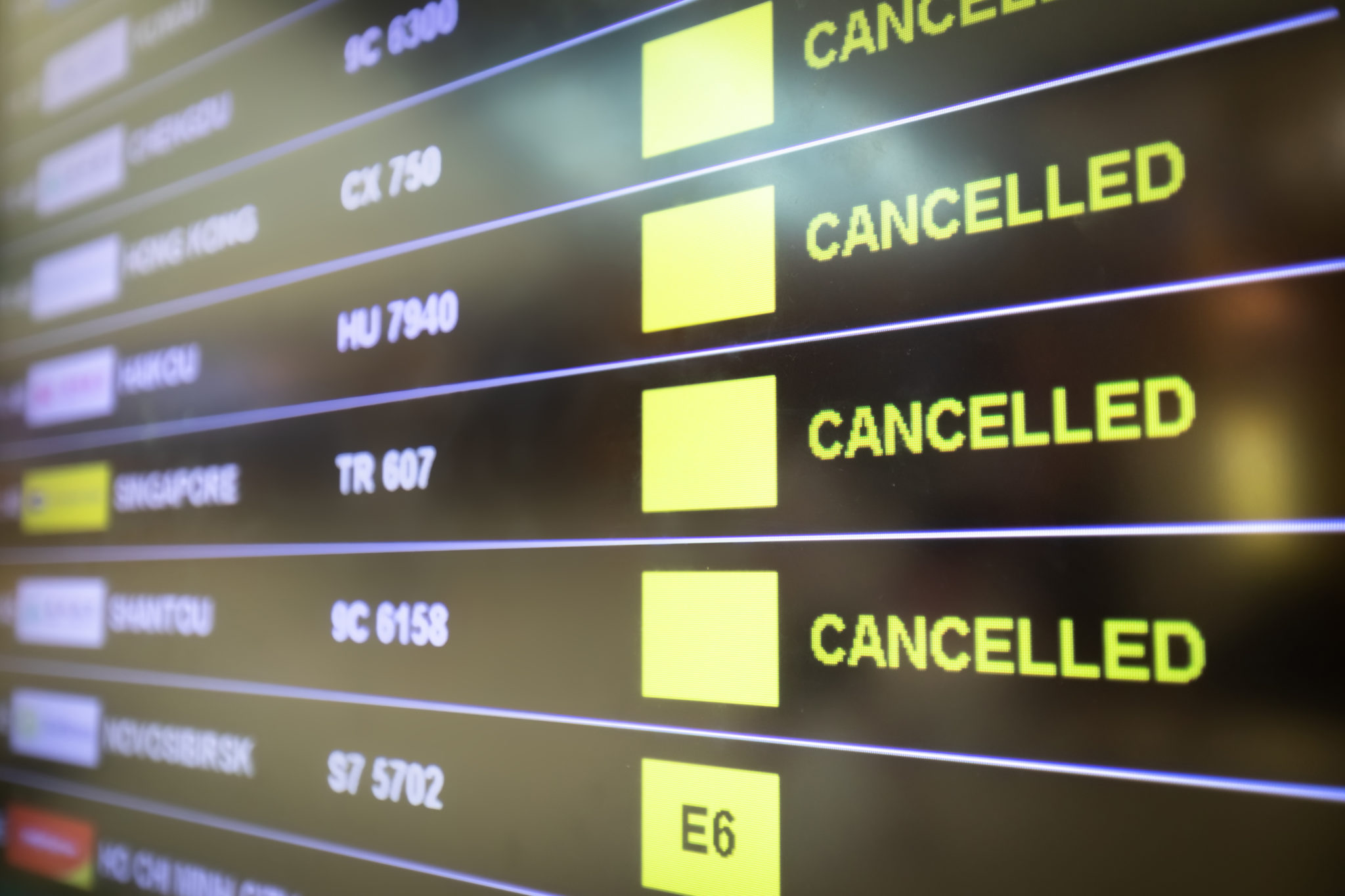 What Are My Rights if My Flight Is Cancelled? | Airfarewatchdog