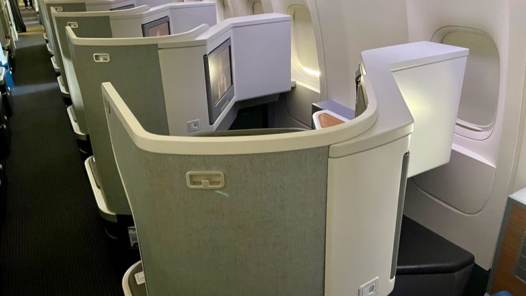 American Airlines 777-300ER Business Class Review